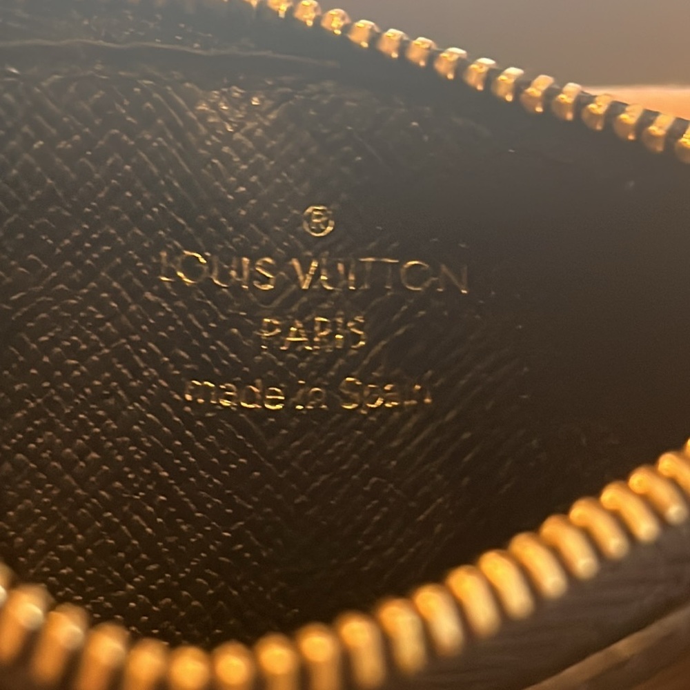Louis Vuitton Epi Key Pouch - Picture 8 of 10